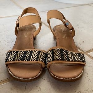 TOMS sandals 8w